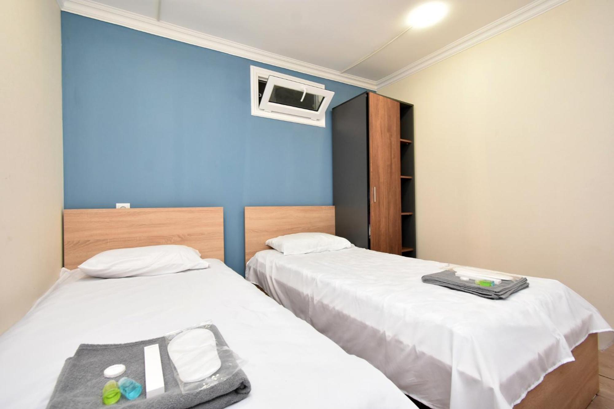 Aaaa Hotel Ереван Екстериор снимка