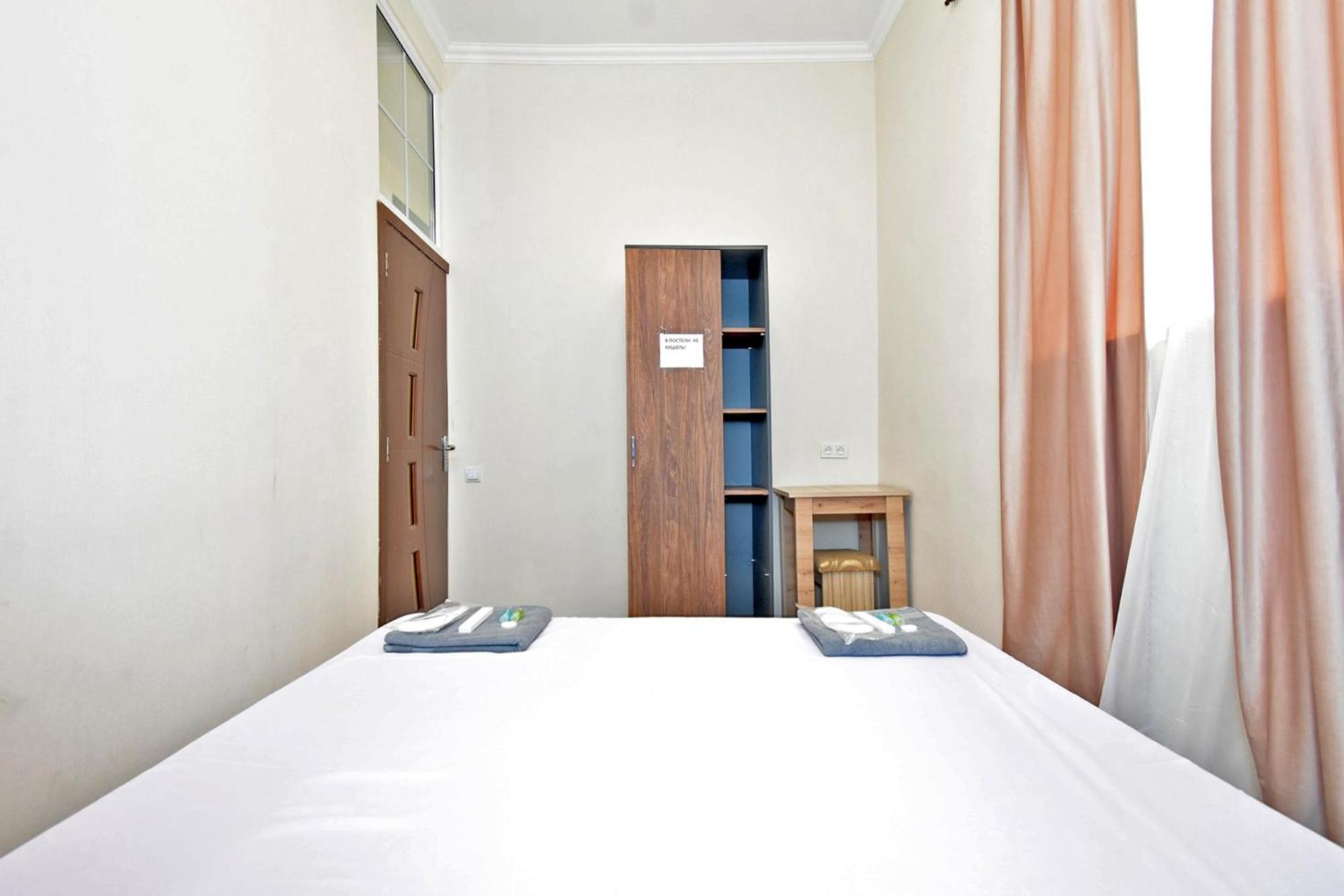Aaaa Hotel Ереван Екстериор снимка