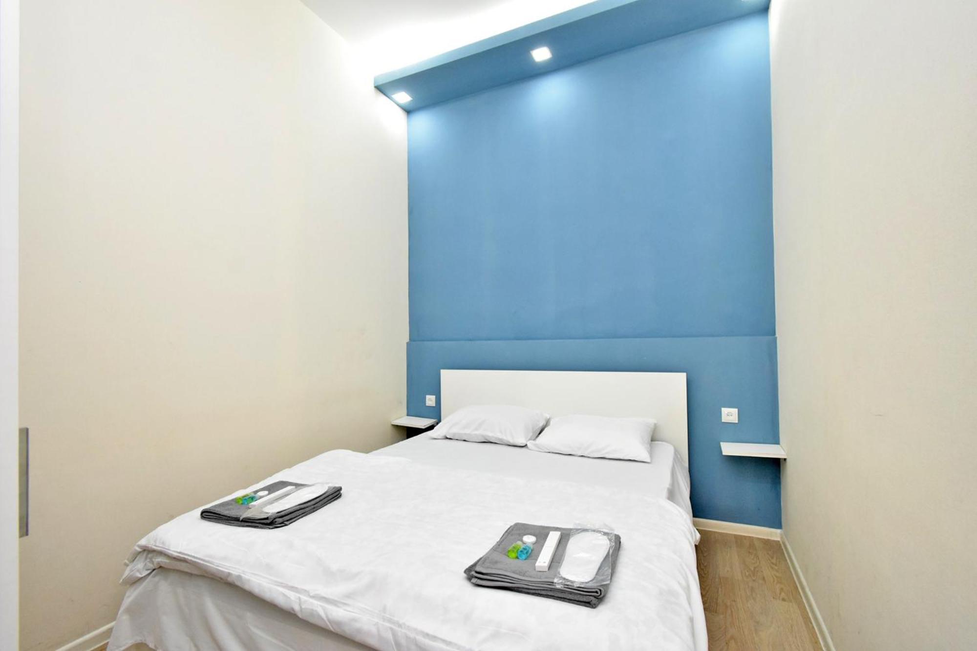 Aaaa Hotel Ереван Екстериор снимка